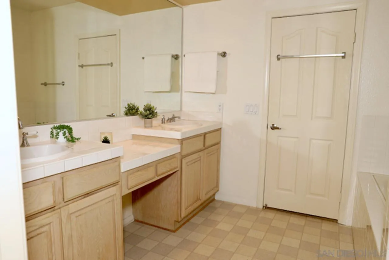 2862 Torrey Pines Road La Jolla, CA 92037 - Photo 24 of 35