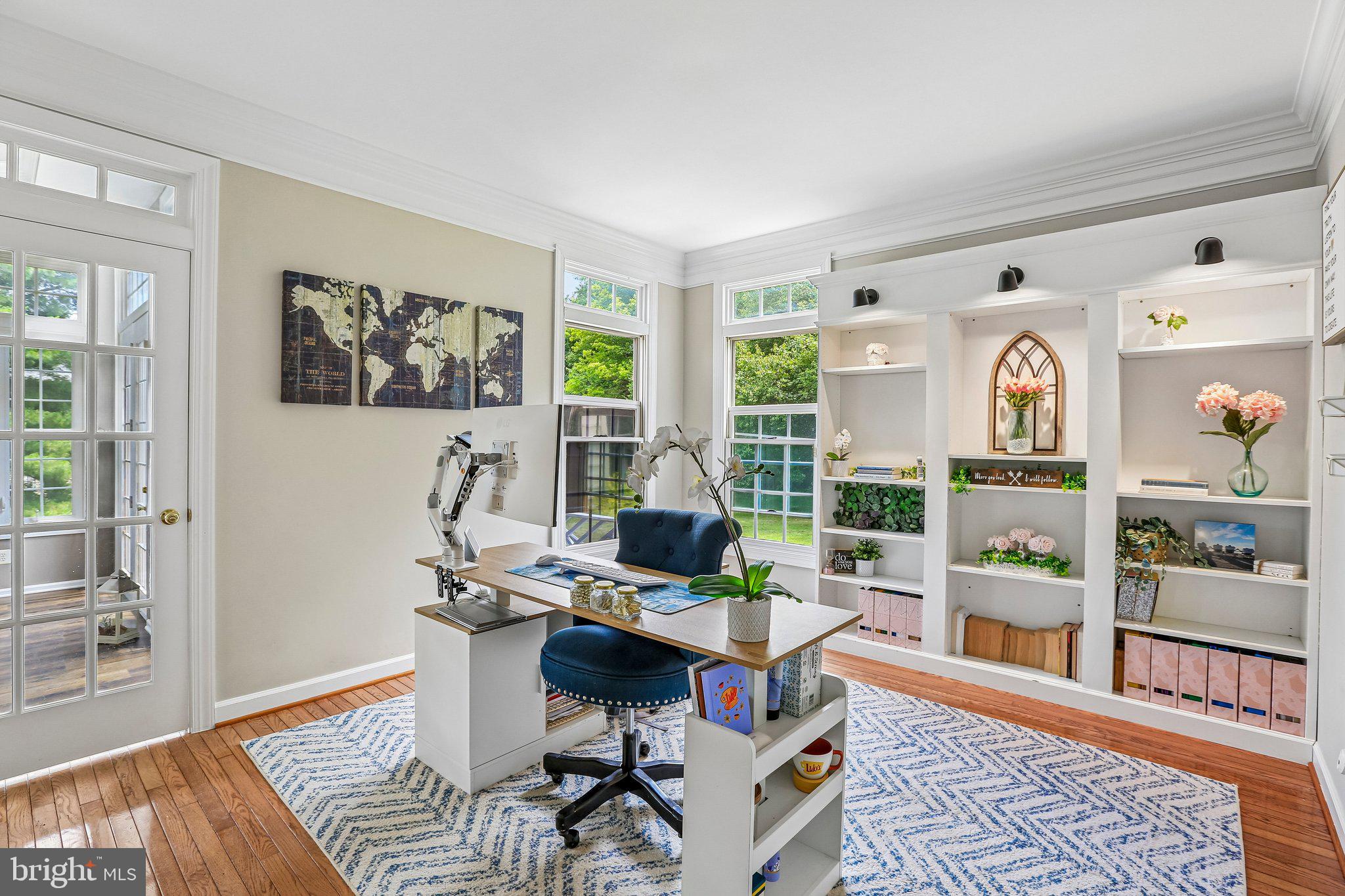 9308 Harrisons Farm Way Gaithersburg, MD 20882 - Photo 25 of 92 Main level office tucked away but easliy accessed.