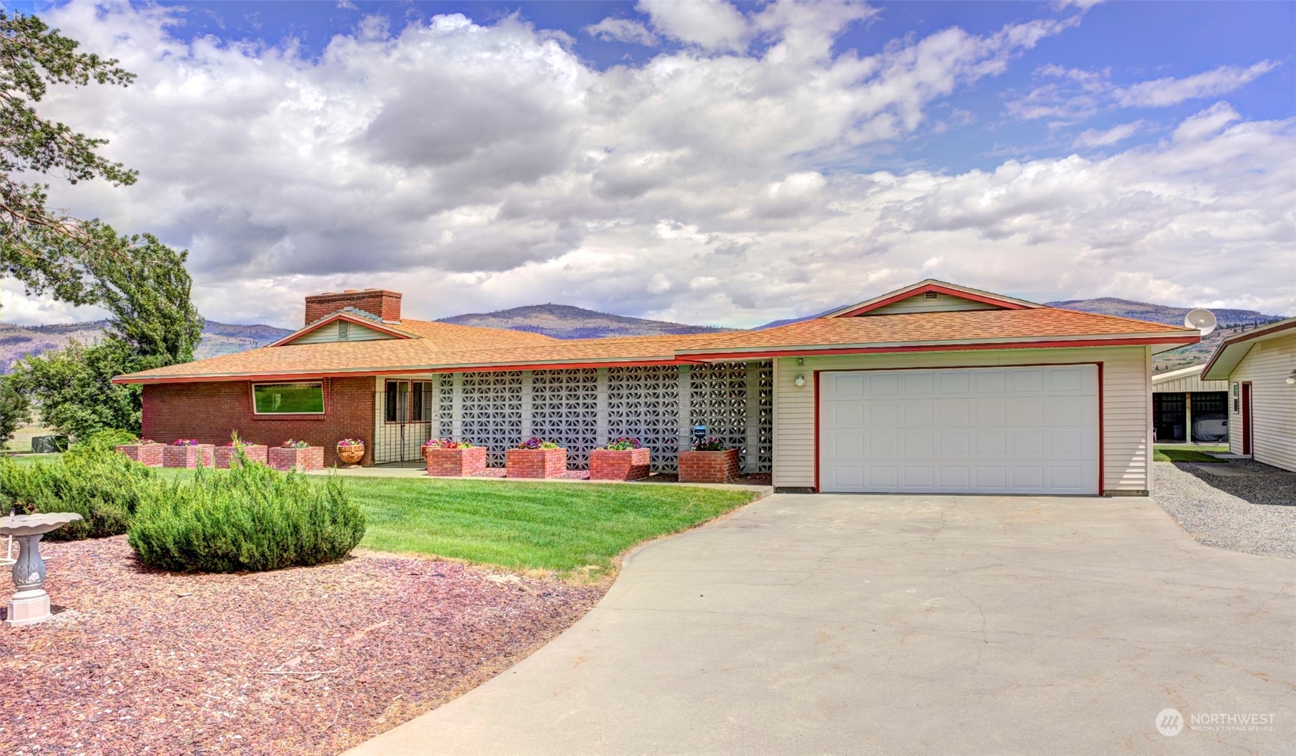 168 Engh Road Omak, WA 98841 - Photo 4 of 40