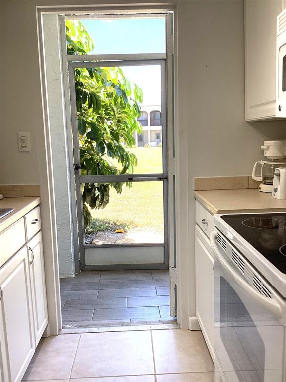 7701 Starkey Road, Unit 703 Seminole, FL 33777 - Photo 7 of 14