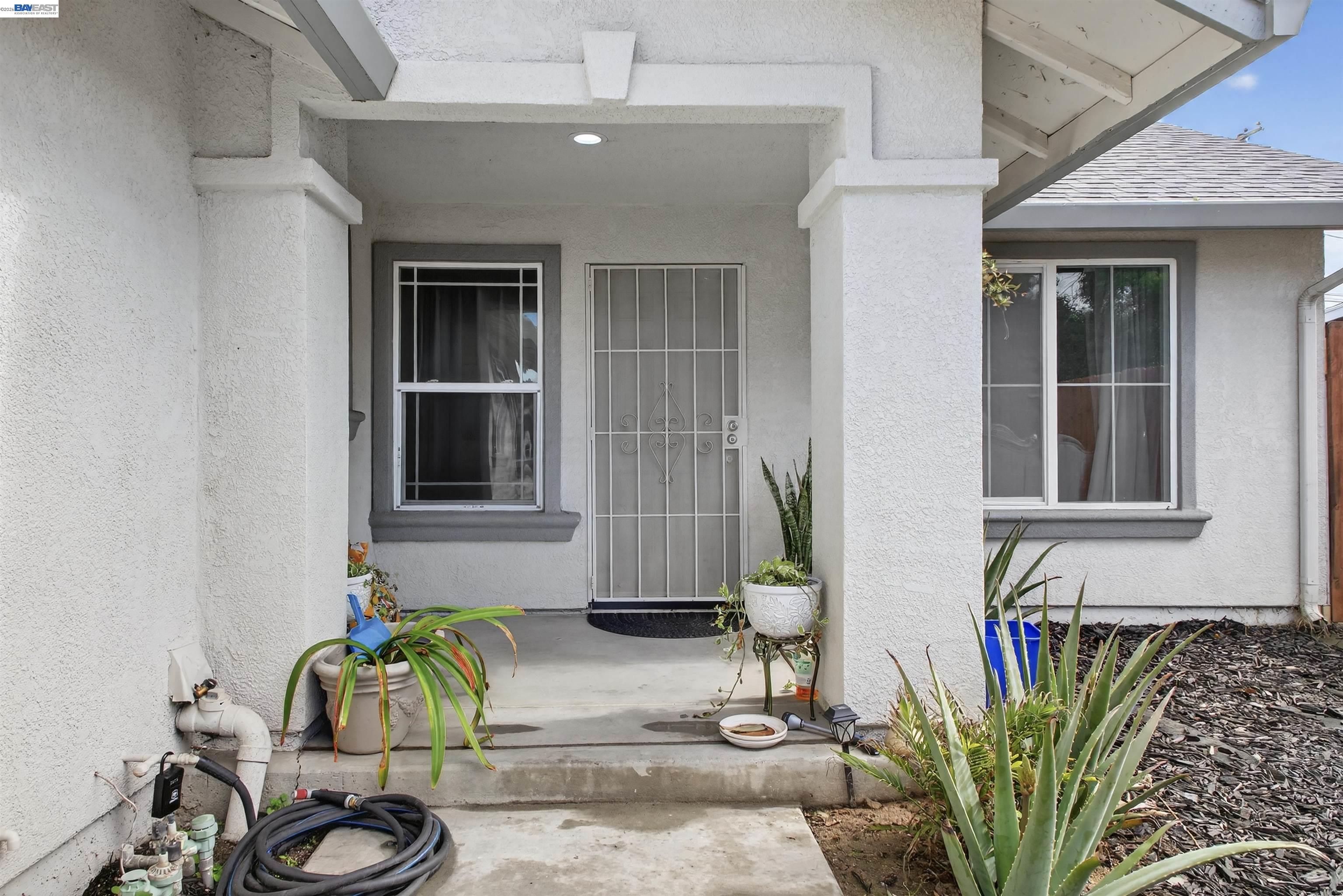 1740 Denver Street Modesto, CA 95358 - Photo 4 of 31