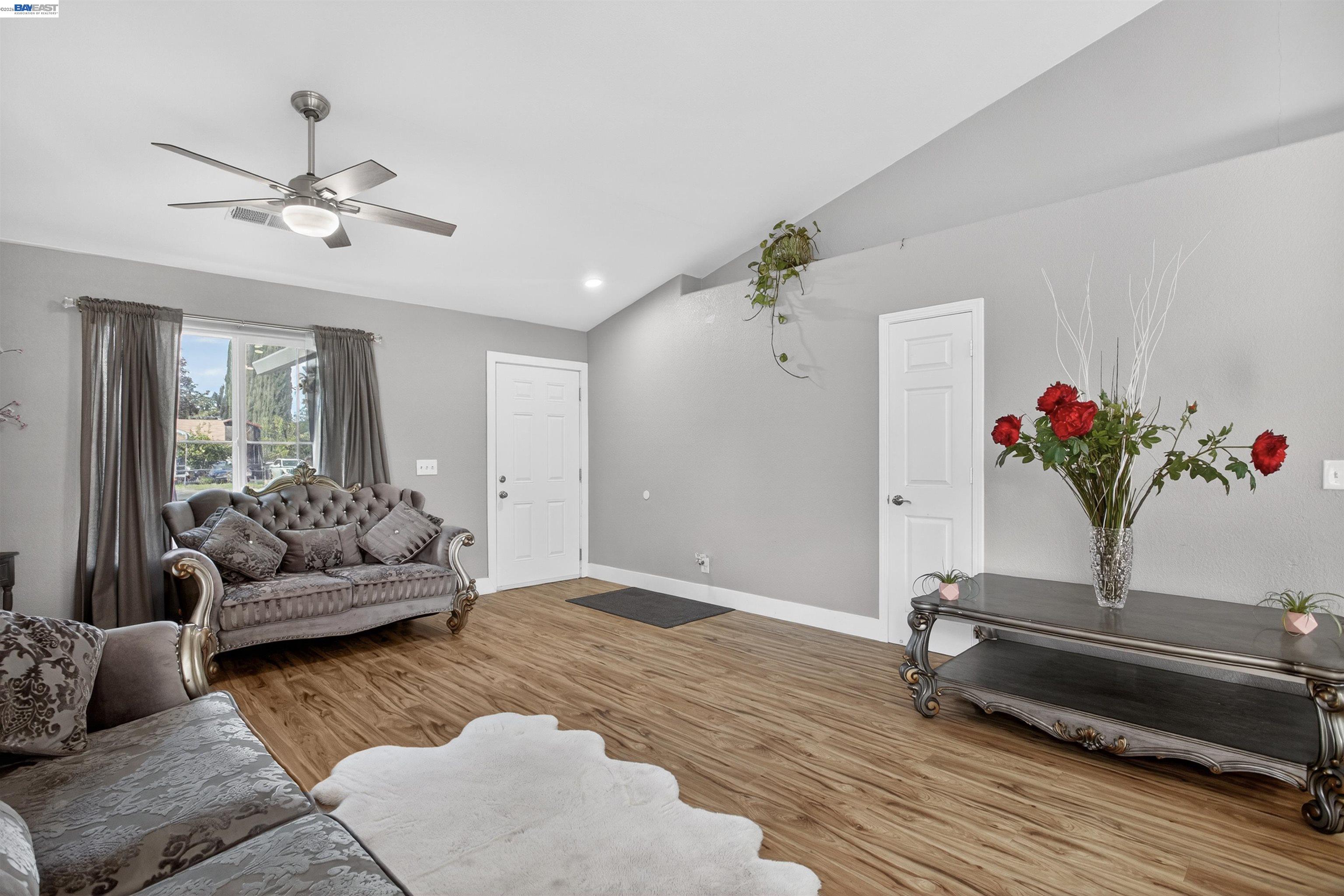 1740 Denver Street Modesto, CA 95358 - Photo 8 of 31