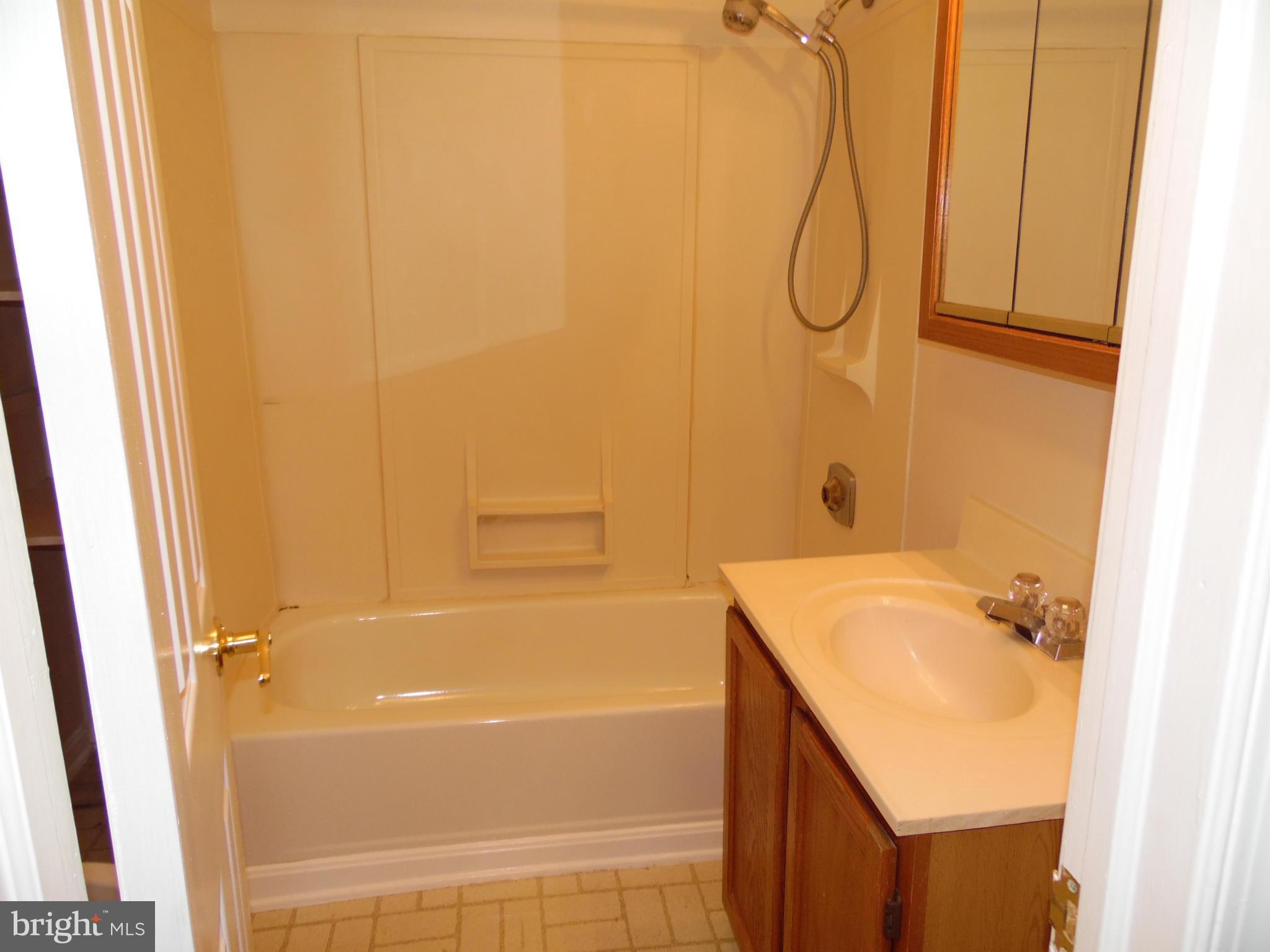 13480 Reed Road, Unit B Thurmont, MD 21788 - Photo 11 of 23 Bath