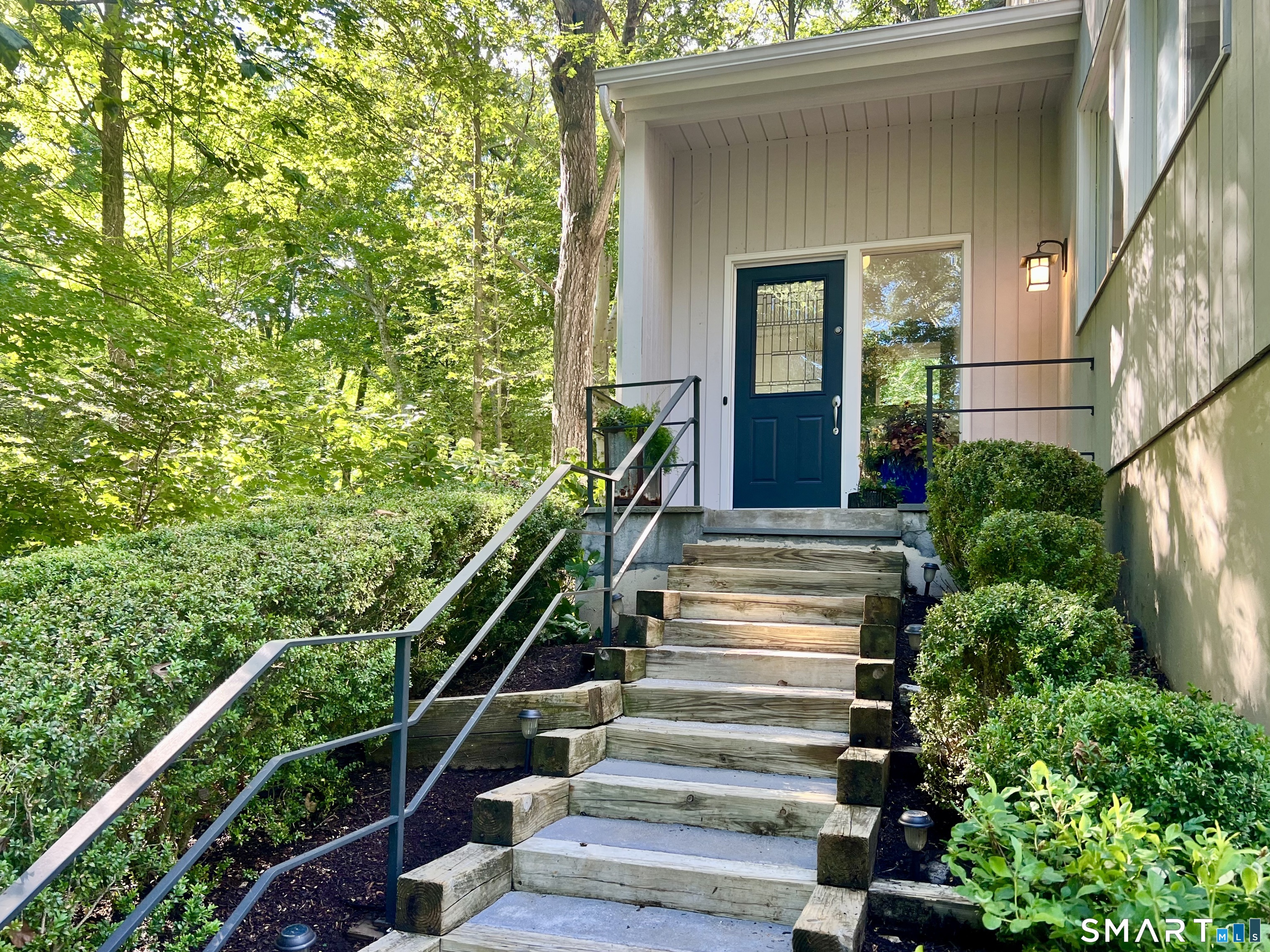 26 Hulda Hill Road Wilton, CT 06897 - Photo 2 of 3