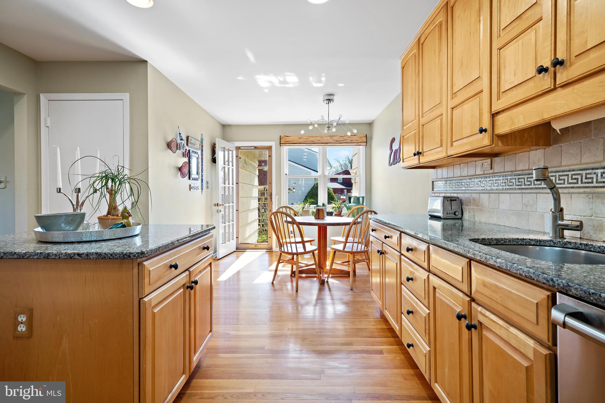 Remodeled, center island Kitchen