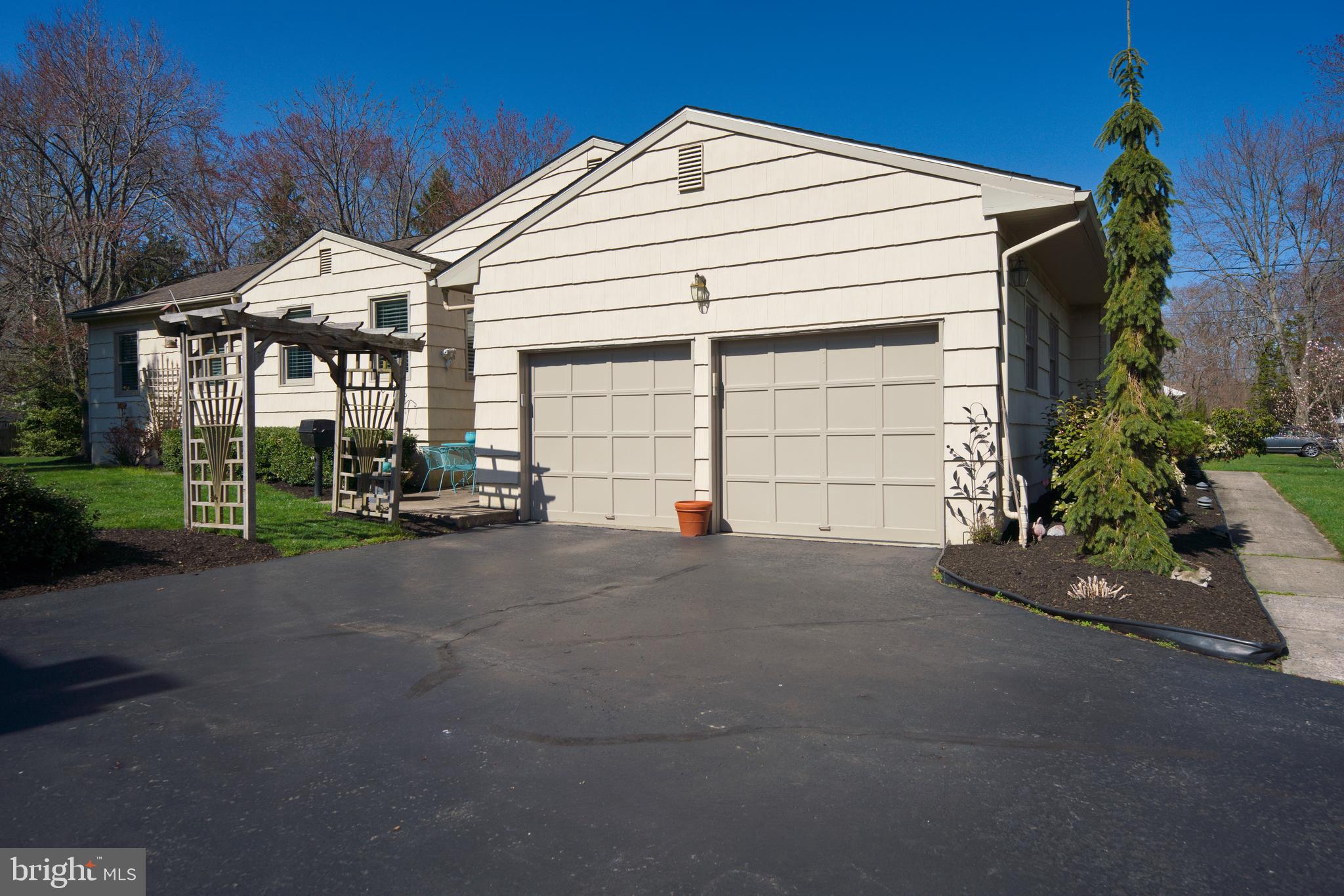 17 Exeter Road East Windsor, NJ 08520 - Photo 40 of 47 Gallery Image 40