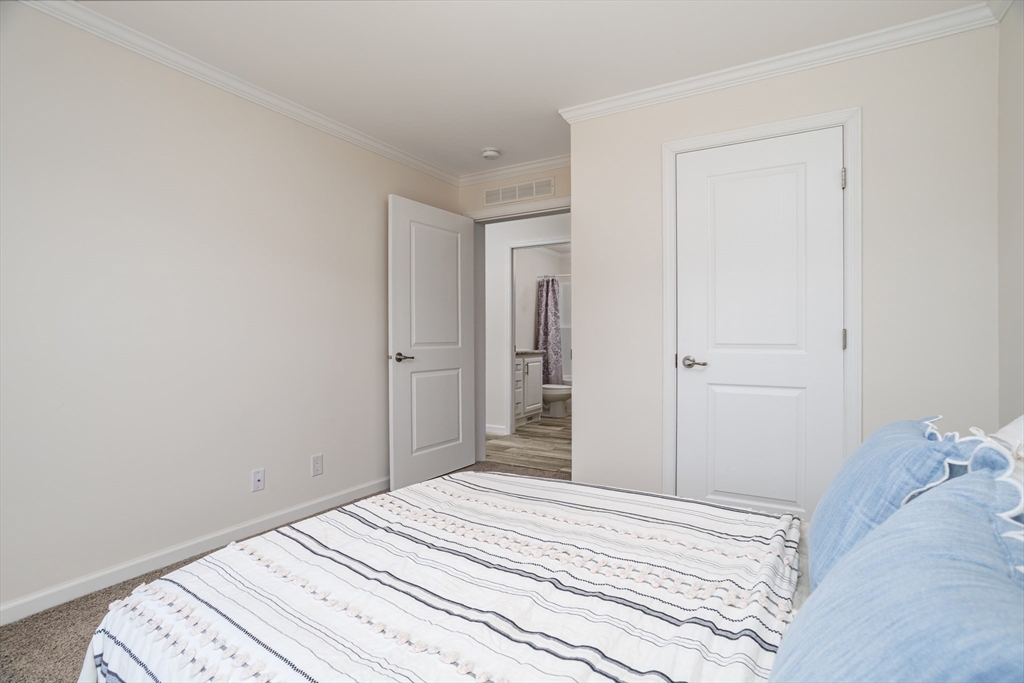 32 Onyx Path Gardner, MA 01440 - Photo 19 of 30