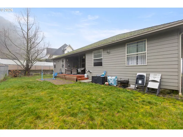 $599,000 | 849 North View Drive, Winchester, OR 97495
