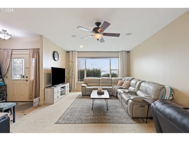 $599,000 | 849 North View Drive, Winchester, OR 97495