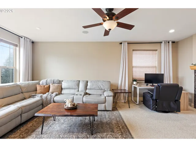 $599,000 | 849 North View Drive, Winchester, OR 97495