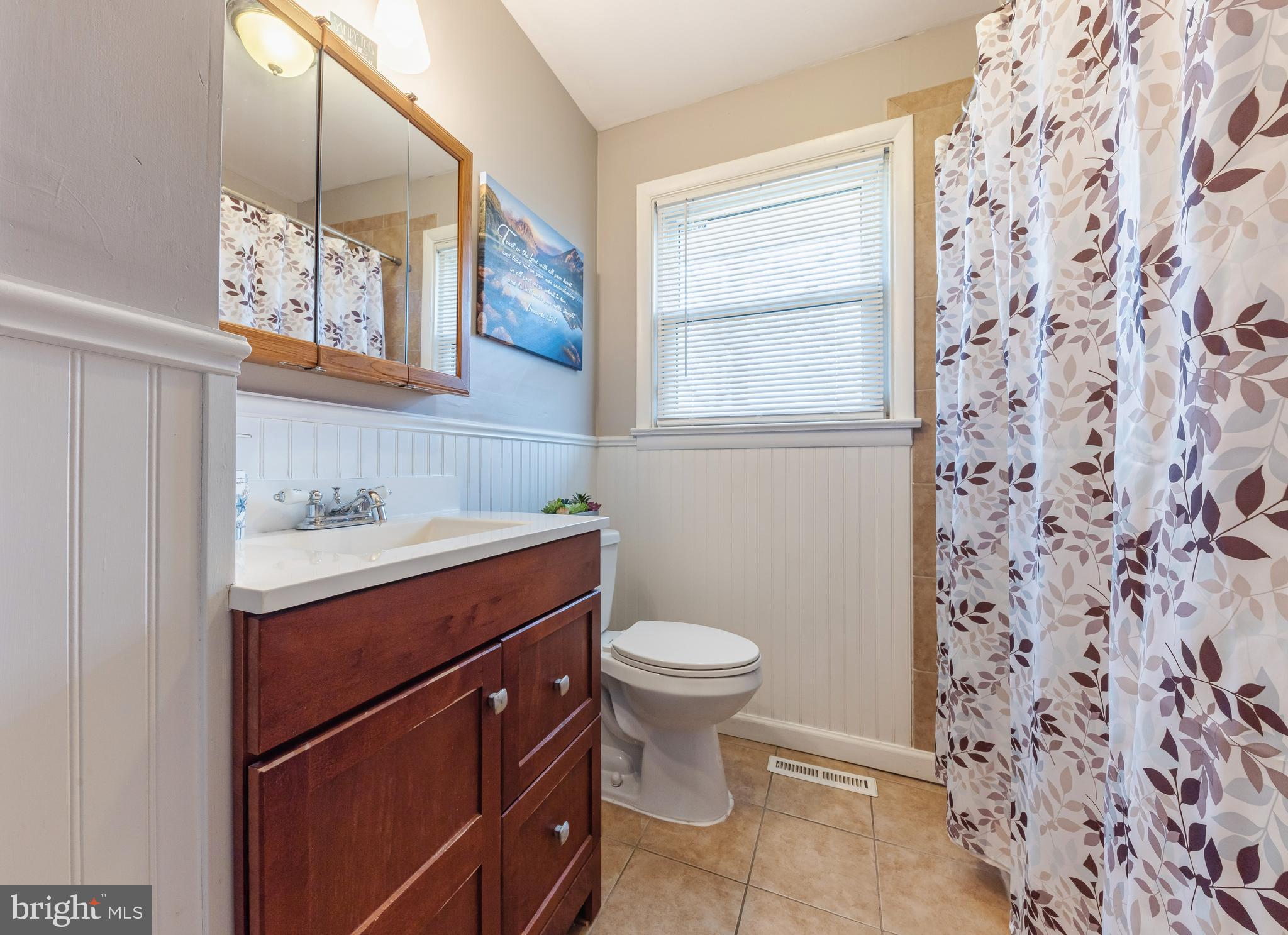 405 Flanders Road Bellmawr, NJ 08031 - Photo 7 of 11