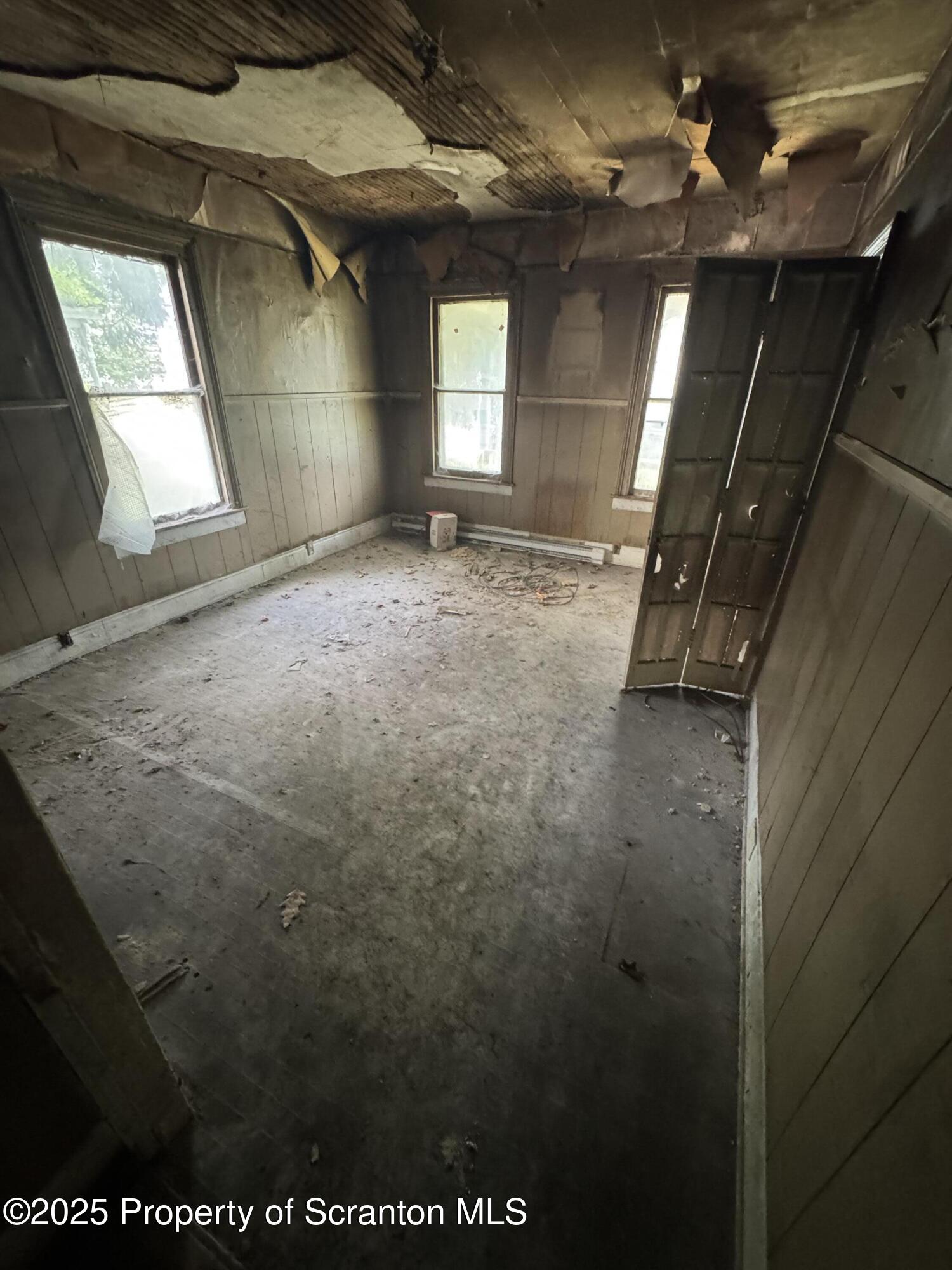 41 William Street Hallstead, PA 18822 - Photo 4 of 26 IMG_7734