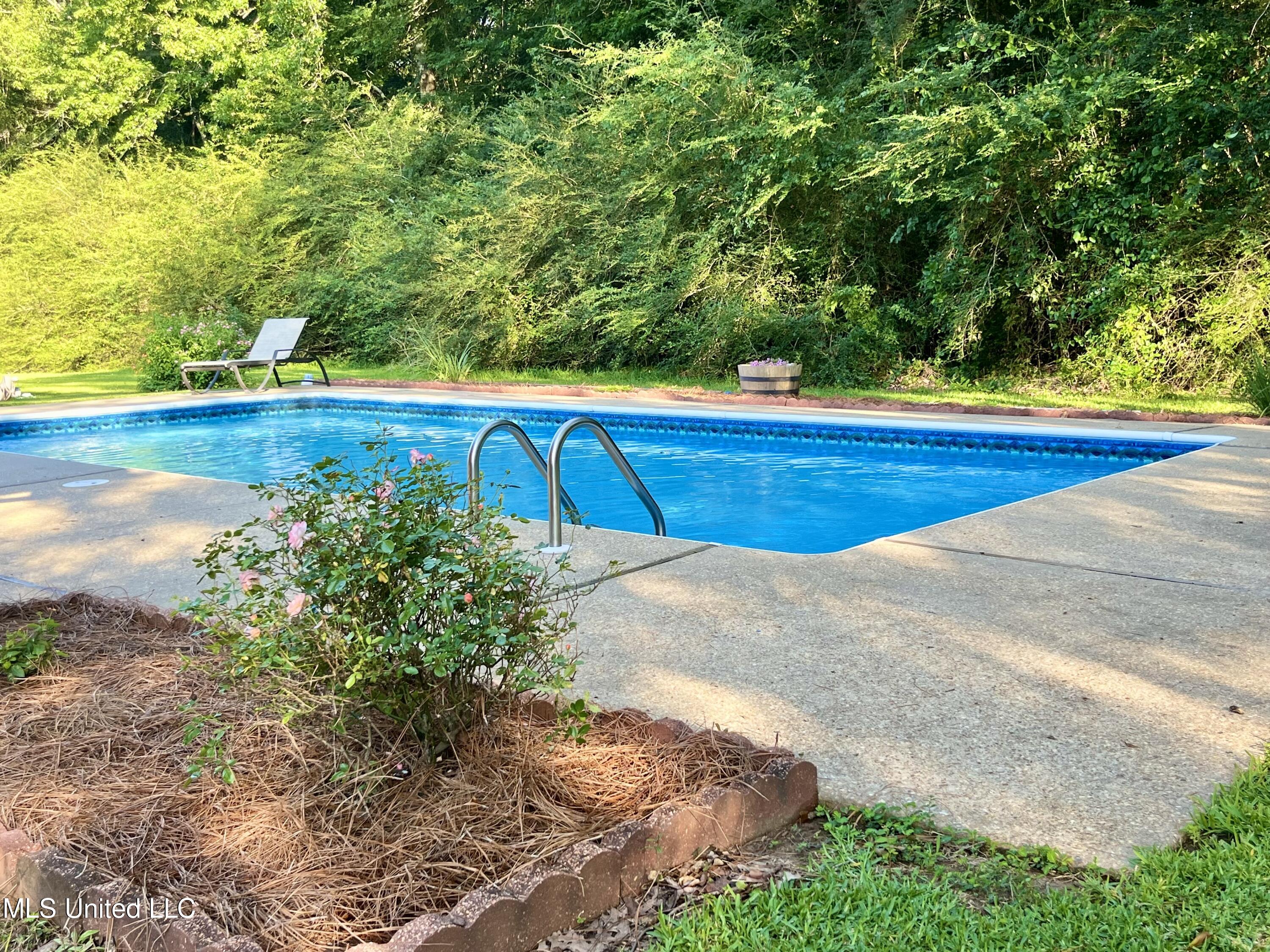 1028 Beall Road Hazlehurst, MS 39083 - Photo 11 of 47 IMG_6230