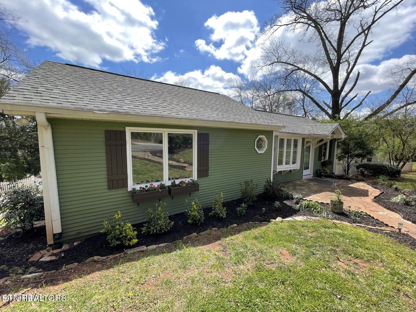 1610 Duncan Road Knoxville, TN 37919 - Photo 30 of 30 Duncan Front 2