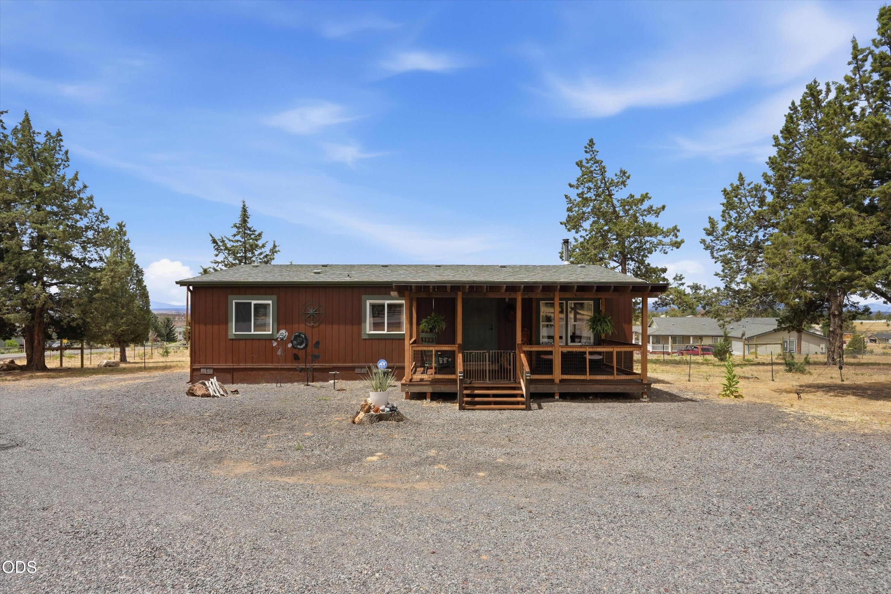 10711 Southwest Shad Road Terrebonne, OR 97760 - Photo 2 of 33