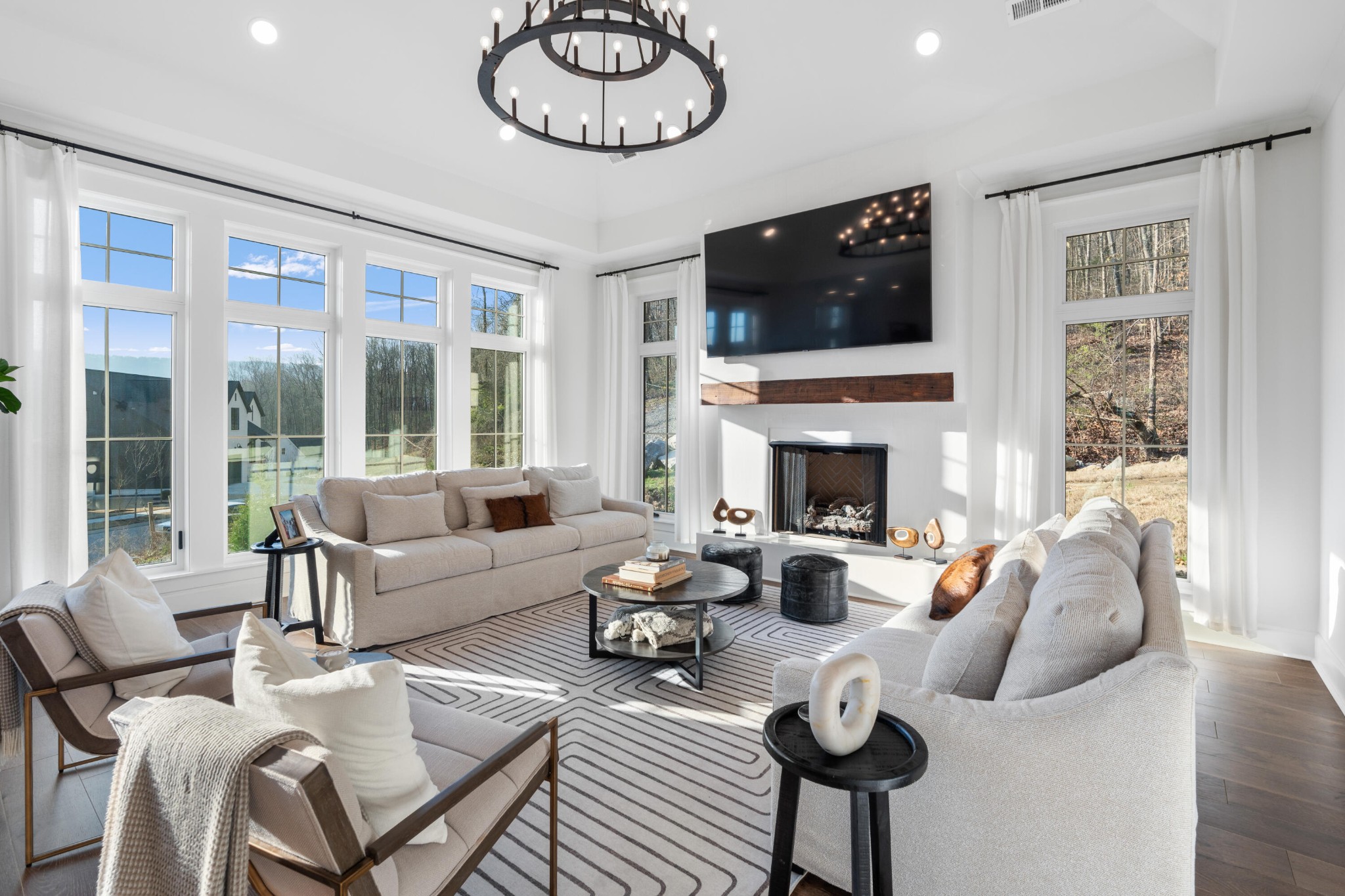 423 Sun Valley Road Chattanooga, TN 37419 - Photo 4 of 100 Gallery Image 4