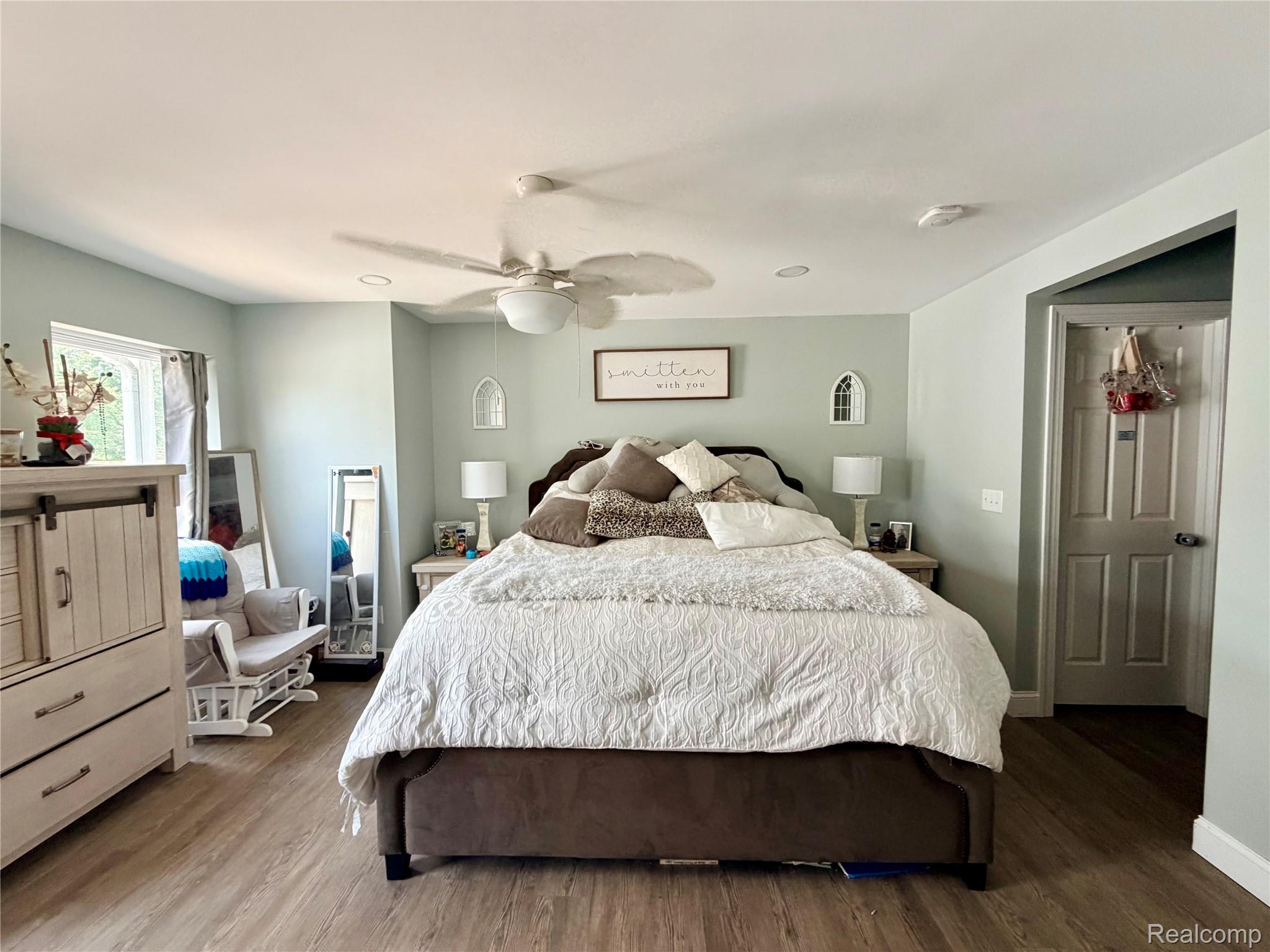 3840 East Dunbar Road Monroe, MI 48161 - Photo 23 of 38 Spacious room featuring wood-finish flooring, a ceiling fan, and recessed lighting
