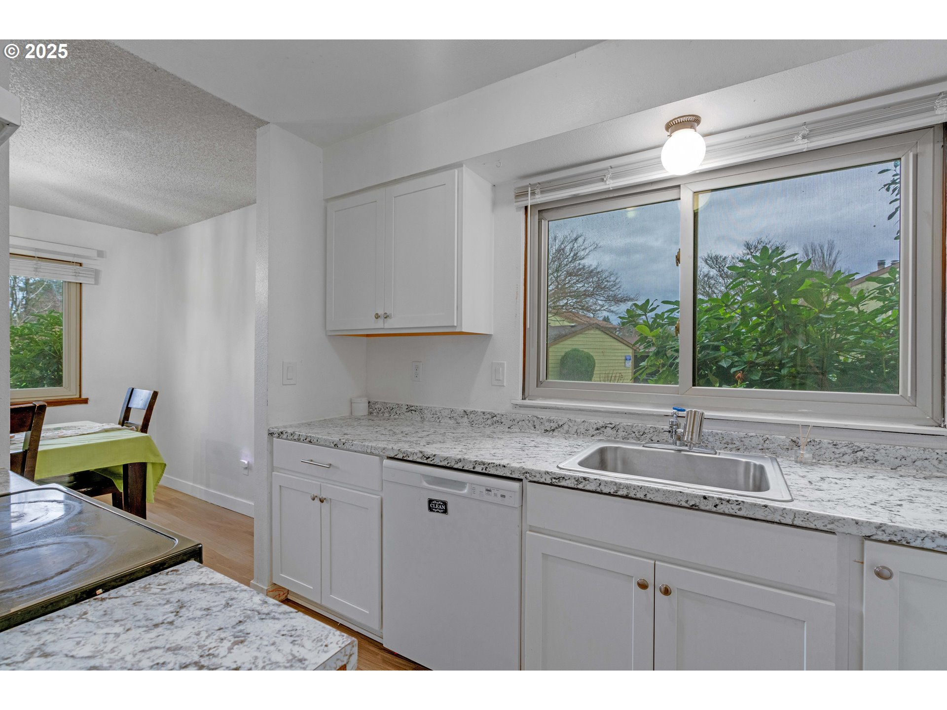 15946 Northeast Fremont Street Portland, OR 97230 - Photo 14 of 38