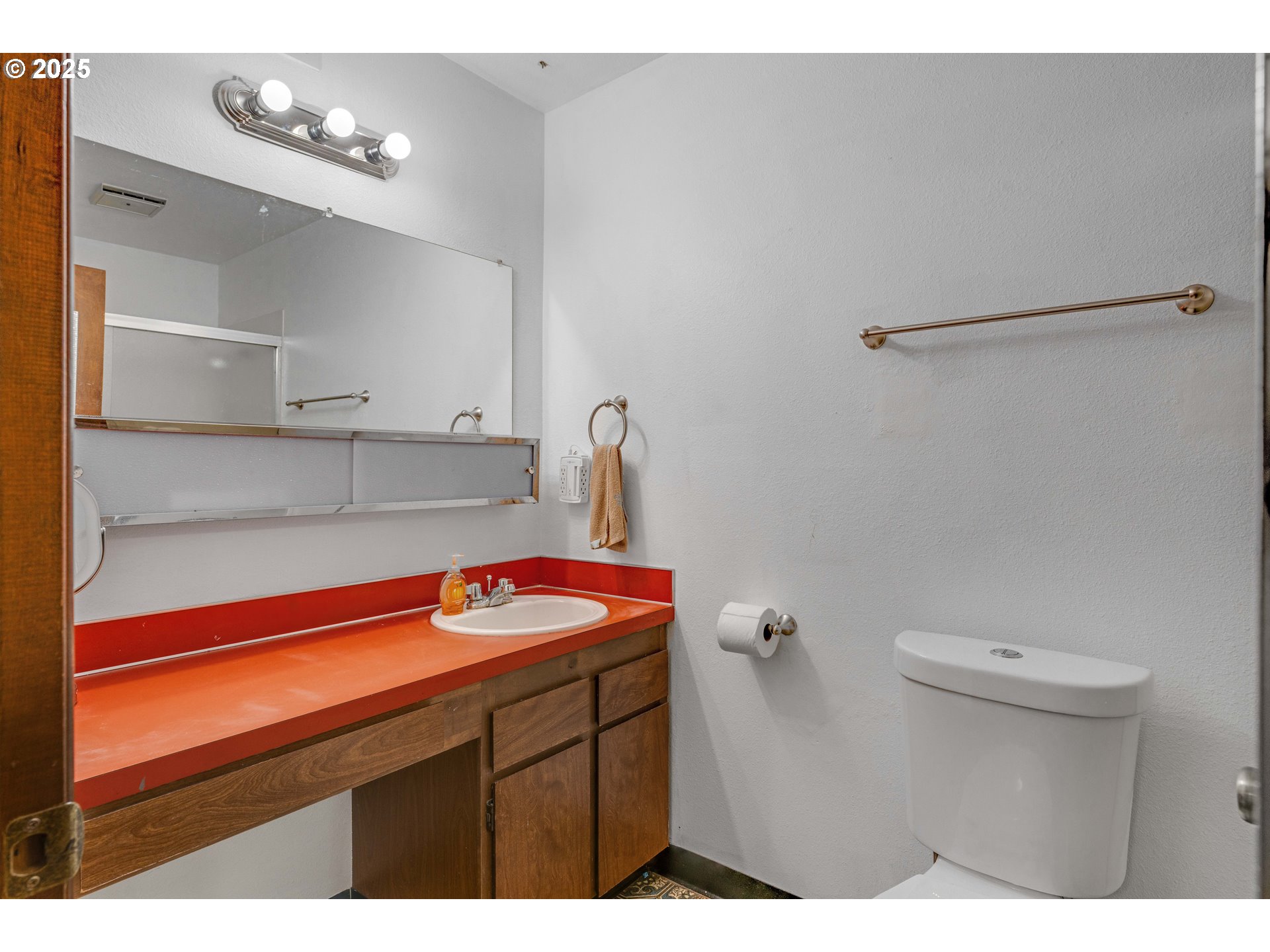 15946 Northeast Fremont Street Portland, OR 97230 - Photo 25 of 38