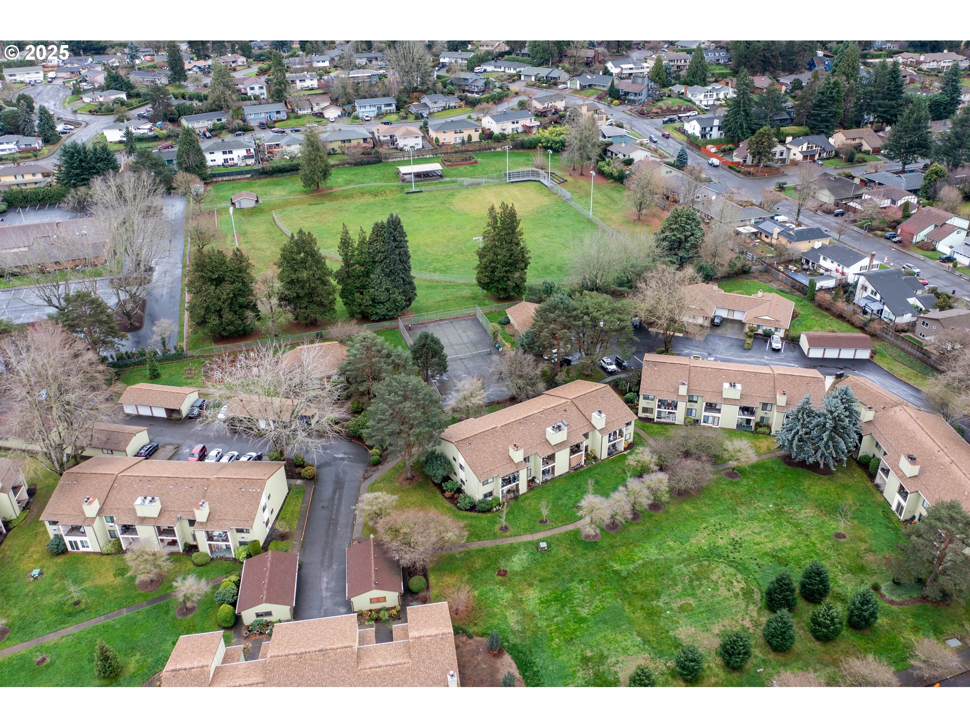 15946 Northeast Fremont Street Portland, OR 97230 - Photo 36 of 38