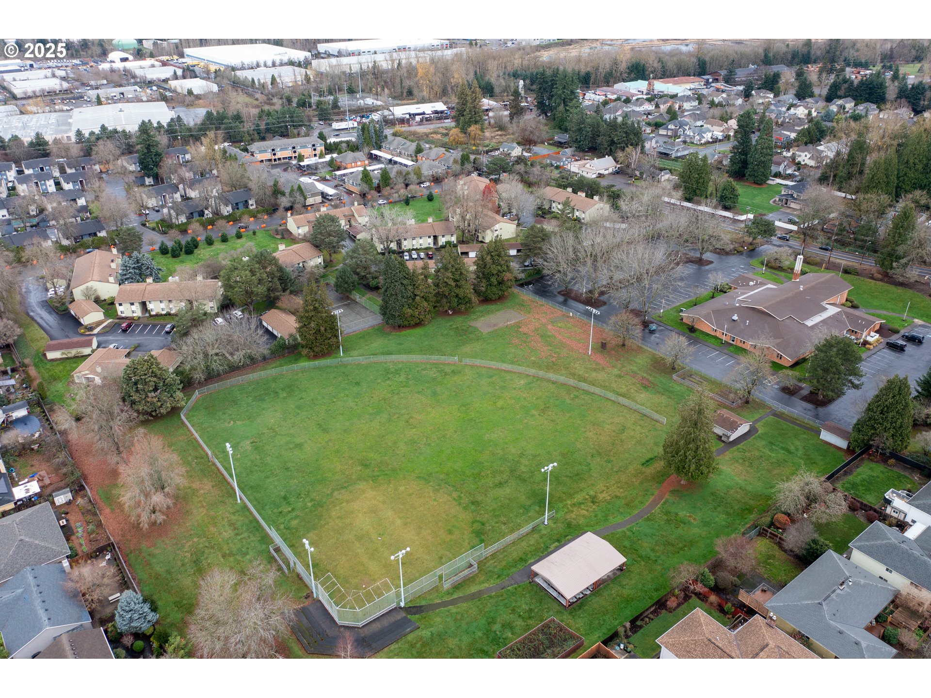 15946 Northeast Fremont Street Portland, OR 97230 - Photo 37 of 38