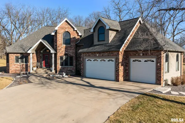 $574,900 | 905 Brookline Drive, Eureka, IL 61530