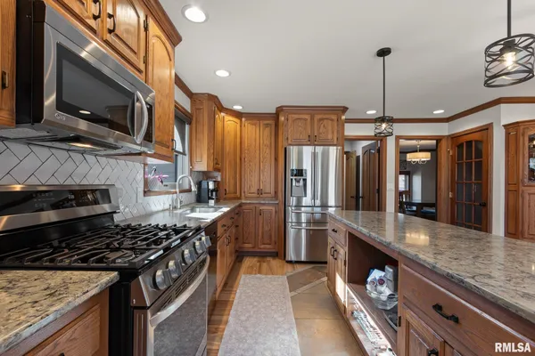 $574,900 | 905 Brookline Drive, Eureka, IL 61530