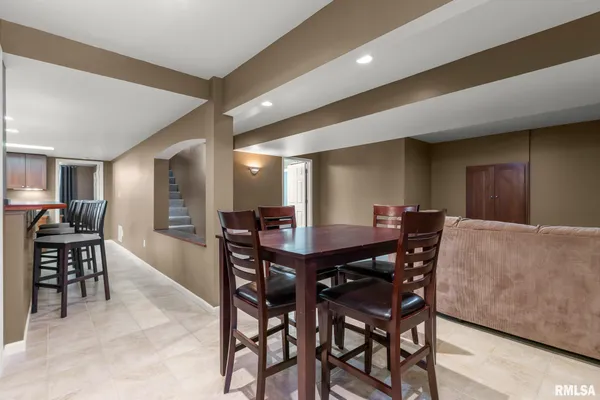 $574,900 | 905 Brookline Drive, Eureka, IL 61530