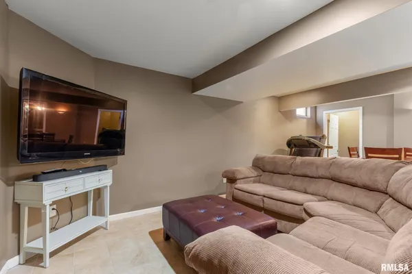 $574,900 | 905 Brookline Drive, Eureka, IL 61530