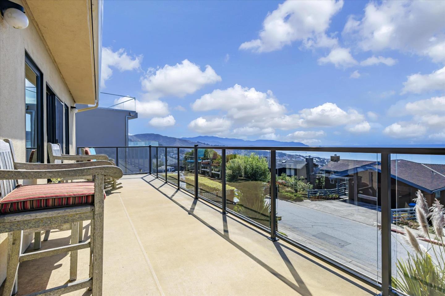 327 Farallon Avenue Pacifica, CA 94044 - Photo 3 of 74