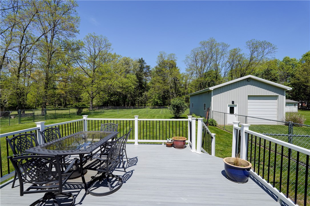 472 Vosburg Road Webster, NY 14580 - Photo 9 of 50