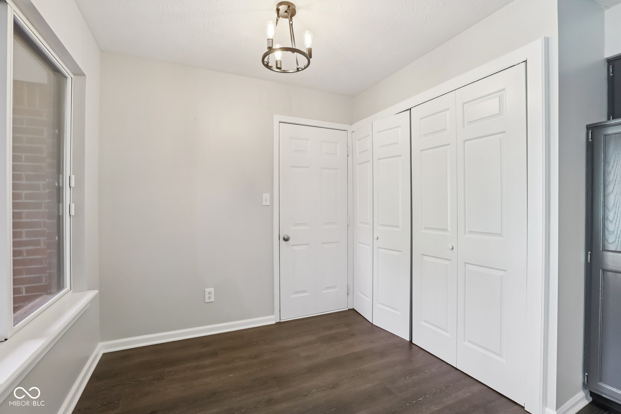 9364 Oak Run E Drive Indianapolis, IN 46260 - Photo 12 of 37