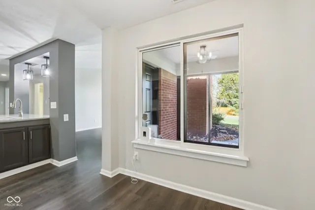 $285,000 | 9364 Oak Run E Drive, Indianapolis, IN 46260