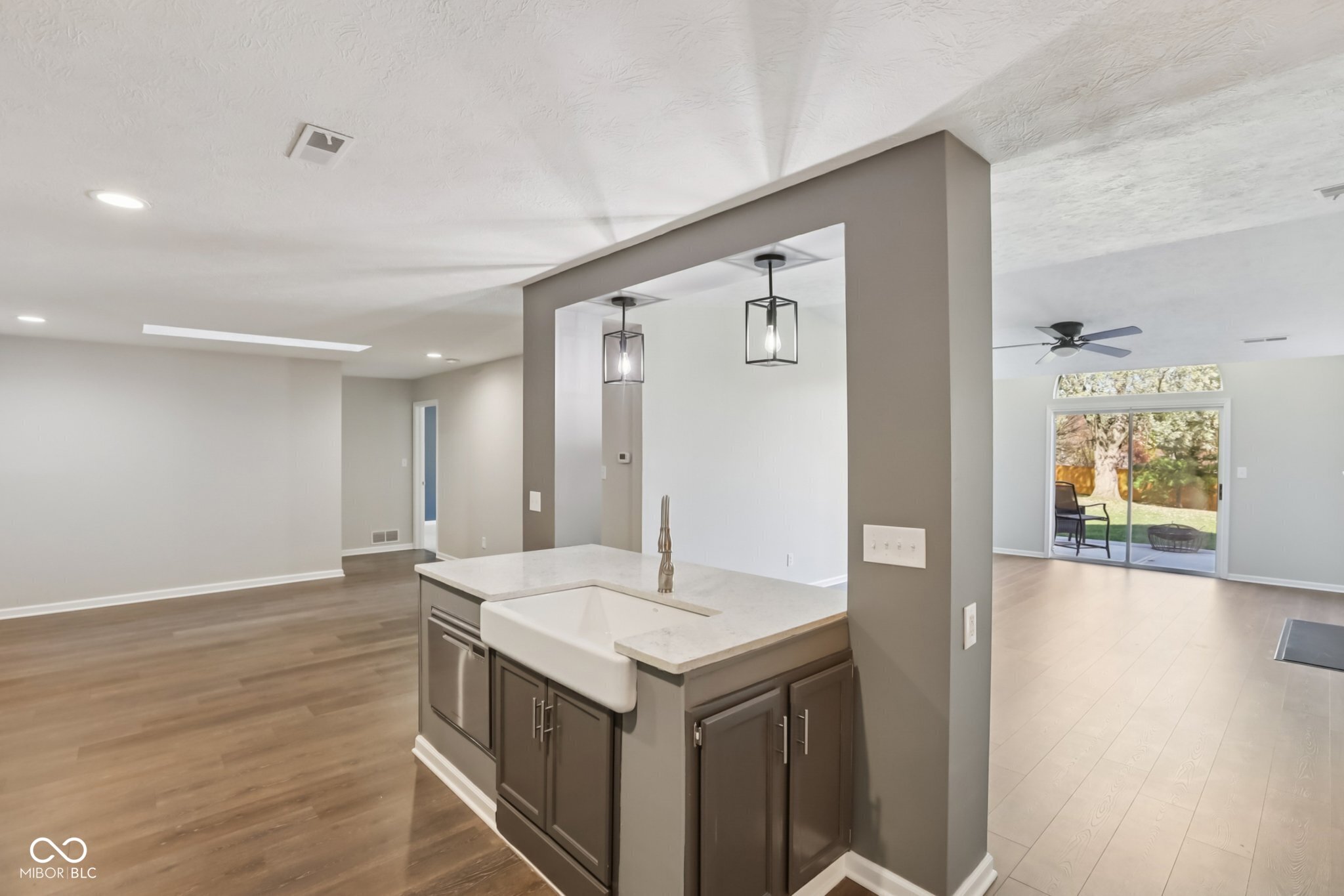 9364 Oak Run E Drive Indianapolis, IN 46260 - Photo 16 of 37