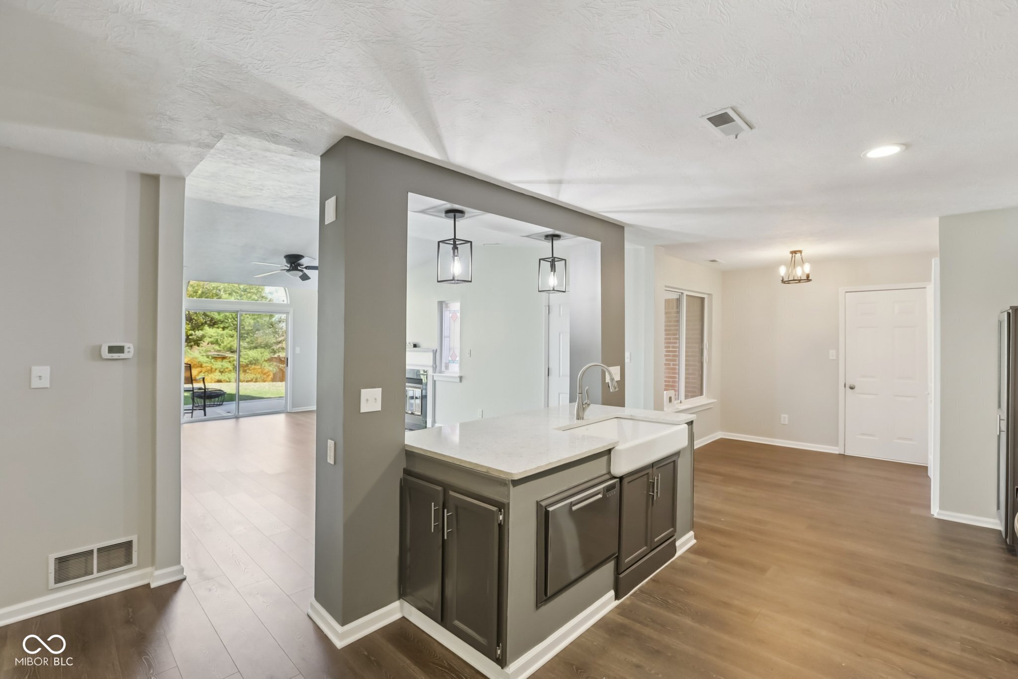 9364 Oak Run E Drive Indianapolis, IN 46260 - Photo 18 of 37