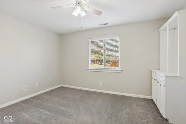 $285,000 | 9364 Oak Run E Drive, Indianapolis, IN 46260