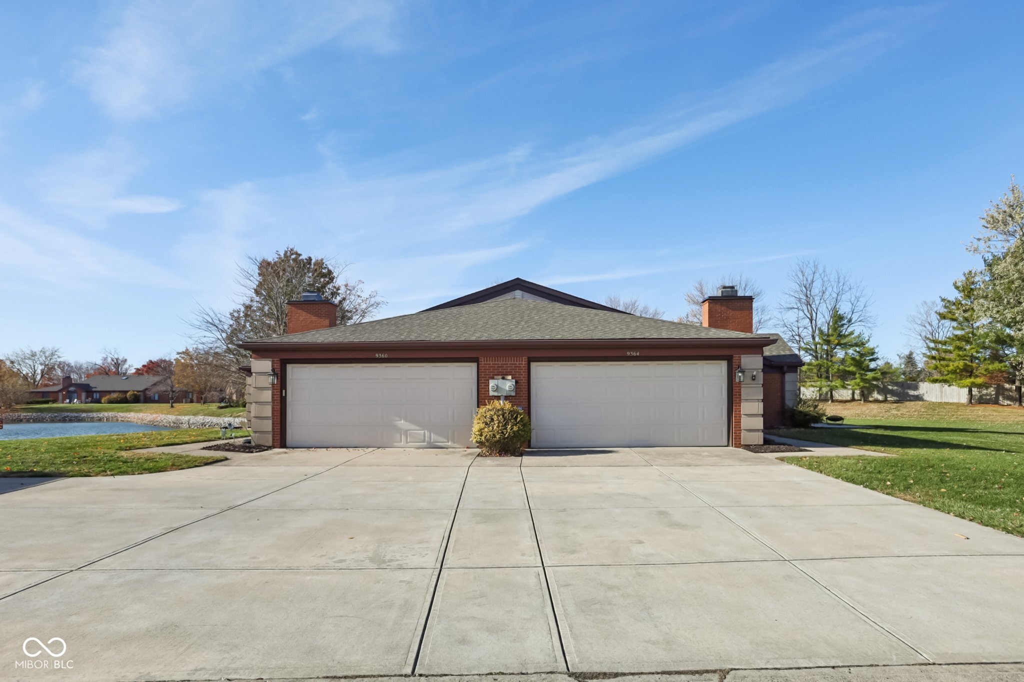 9364 Oak Run E Drive Indianapolis, IN 46260 - Photo 3 of 37