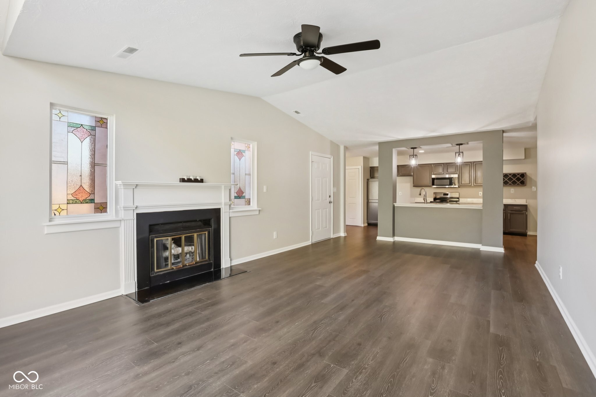 9364 Oak Run E Drive Indianapolis, IN 46260 - Photo 9 of 37