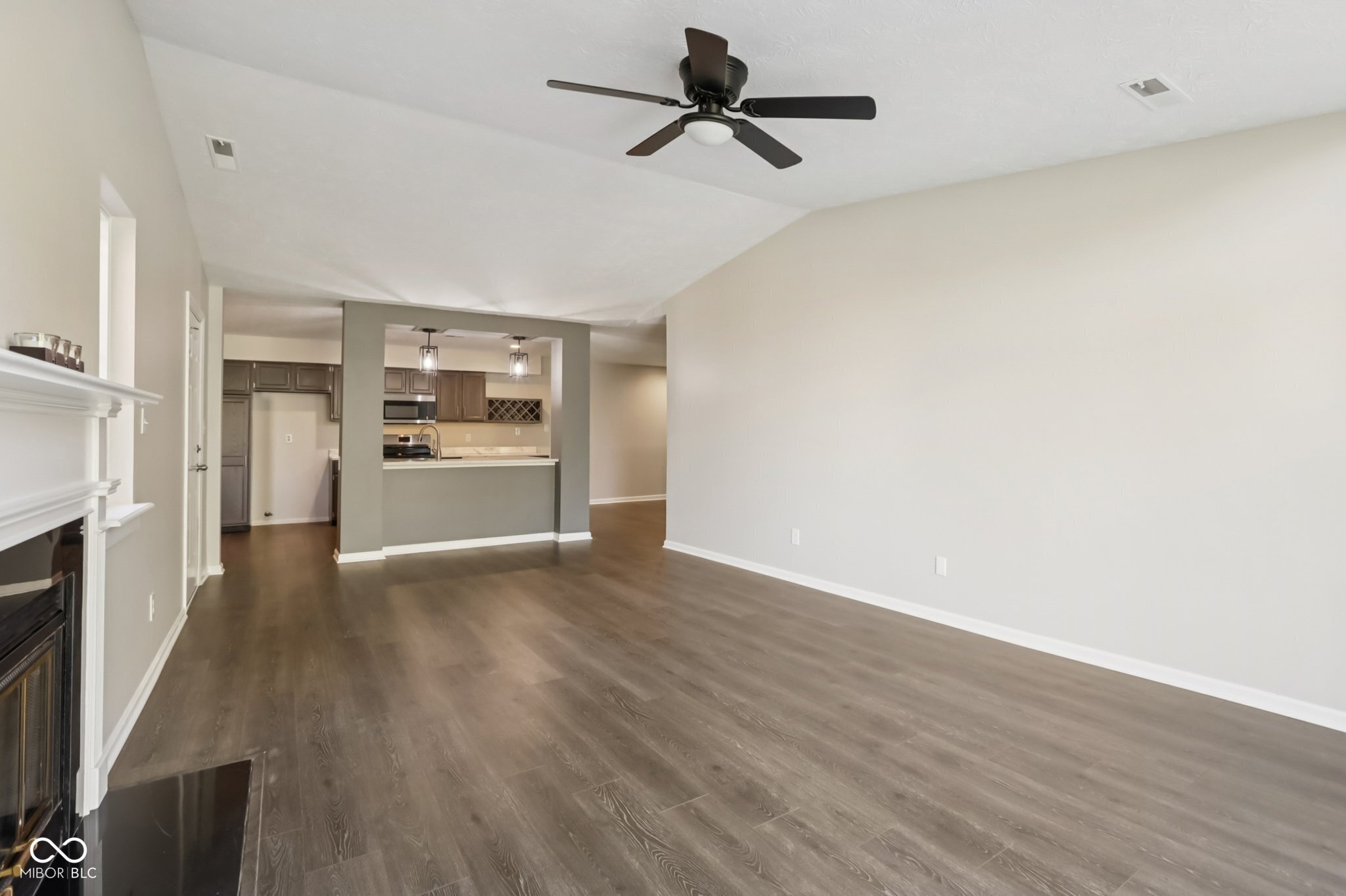 9364 Oak Run E Drive Indianapolis, IN 46260 - Photo 10 of 37