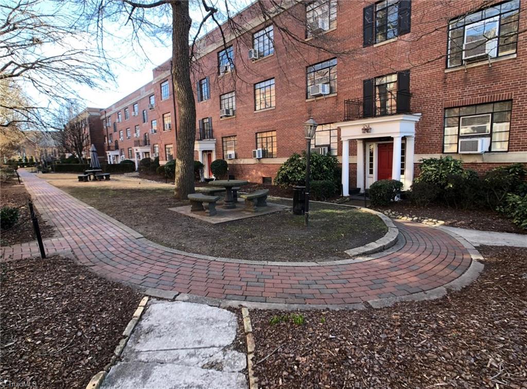 1217 North Main Street, Unit D High Point, NC 27262 - Photo 23 of 30 A wonderful courtyard!