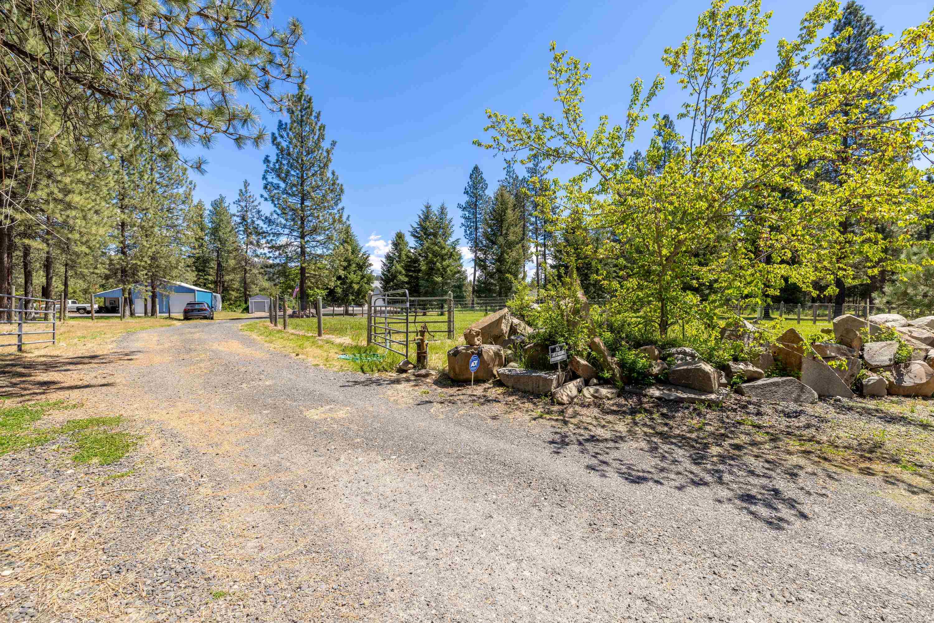 32410 North Ridge Road Chattaroy, WA 99003 - Photo 7 of 50