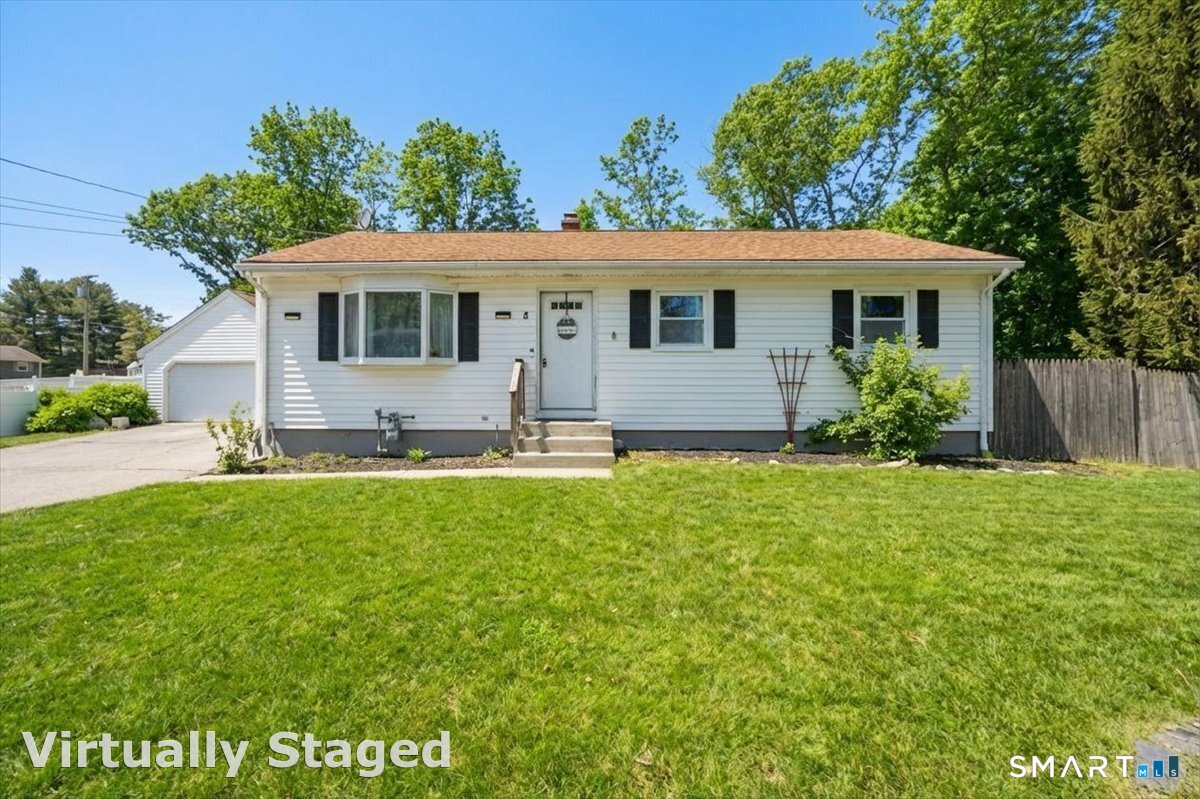 8 Manor Road Montville, CT 06370 - Photo 1 of 28