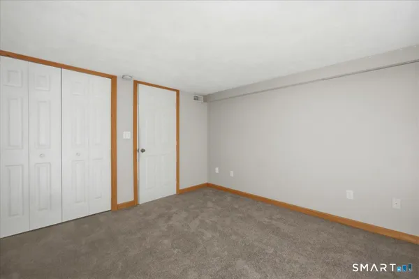 $339,000 | 8 Manor Road, Montville, CT 06370