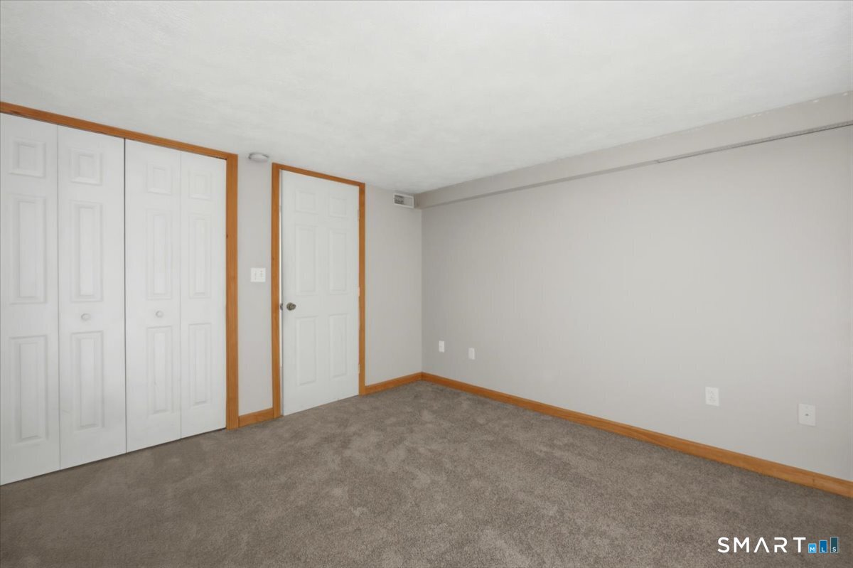 8 Manor Road Montville, CT 06370 - Photo 18 of 28