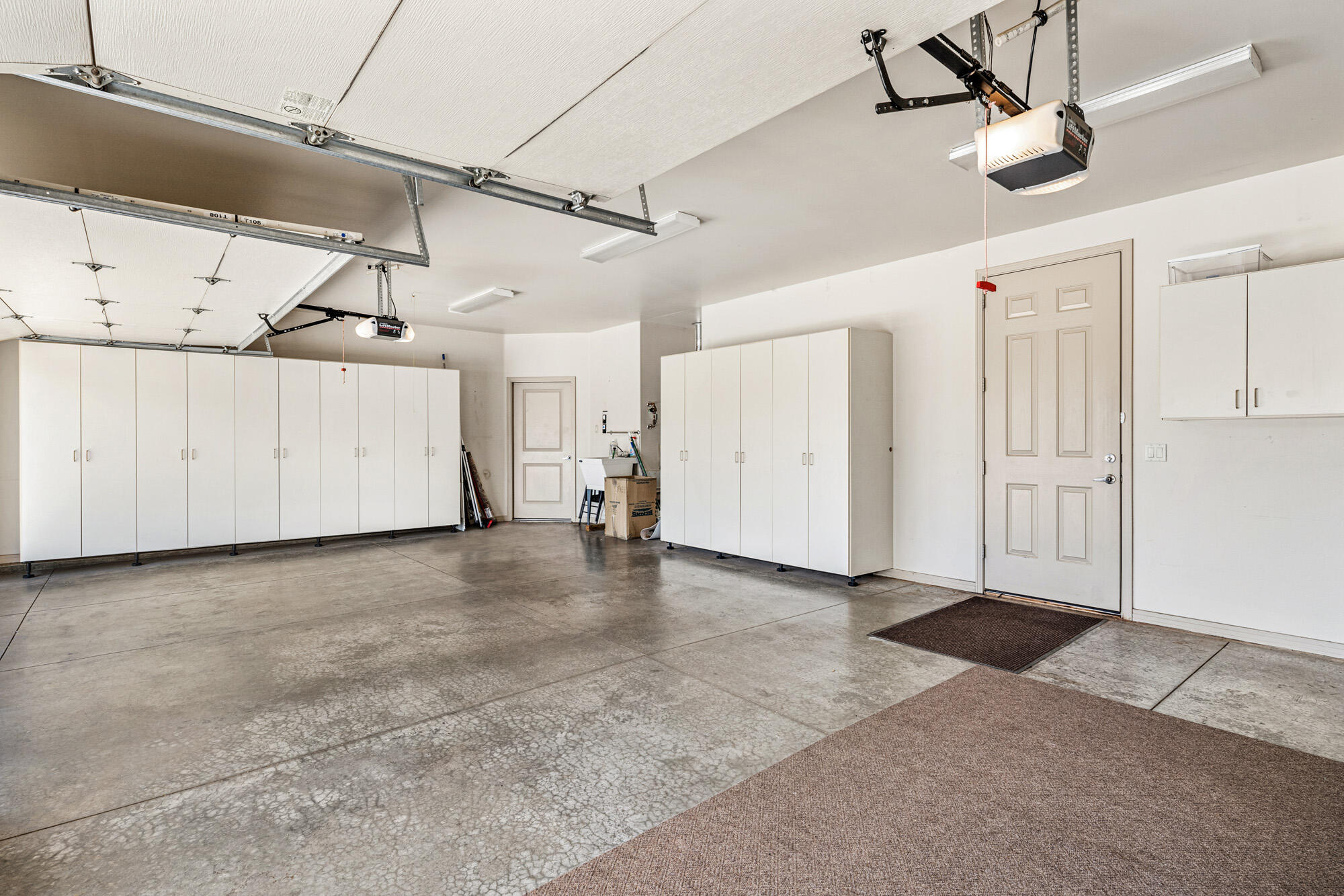 2166 West 1010 North St. George, UT 84770 - Photo 28 of 31 Garage