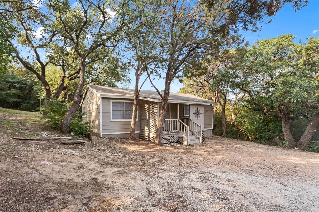 1811 Hidden Valley Road Granbury, TX 76049 - Photo 2 of 25 Gallery Image 2
