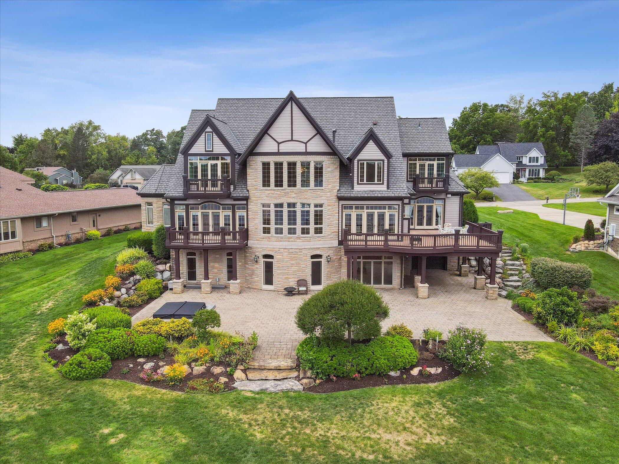 4349 Island View Dr.