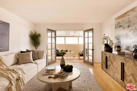 $725,000 | 947 18th Street, Unit 6, Santa Monica, CA 90403