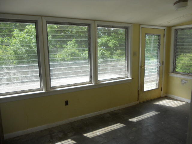 116 Euclid Circle Oak Ridge, TN 37830 - Photo 11 of 26 sun porch