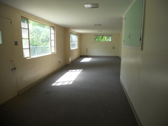 116 Euclid Circle Oak Ridge, TN 37830 - Photo 14 of 26 down - family room (1)